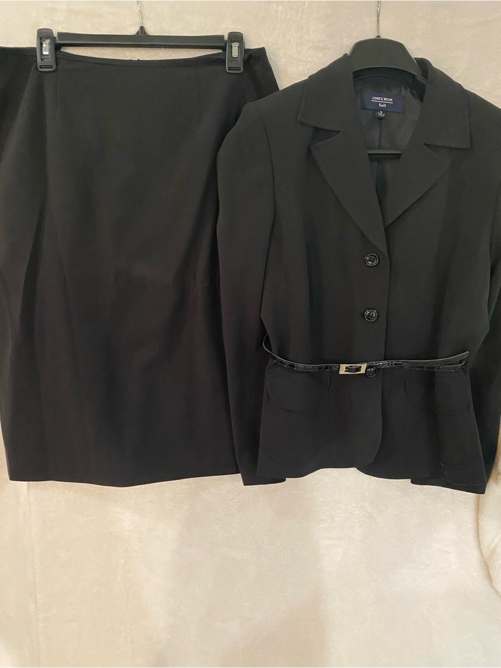 Jones Wear Black Women's Two-Piece Blazer and Skirt Set